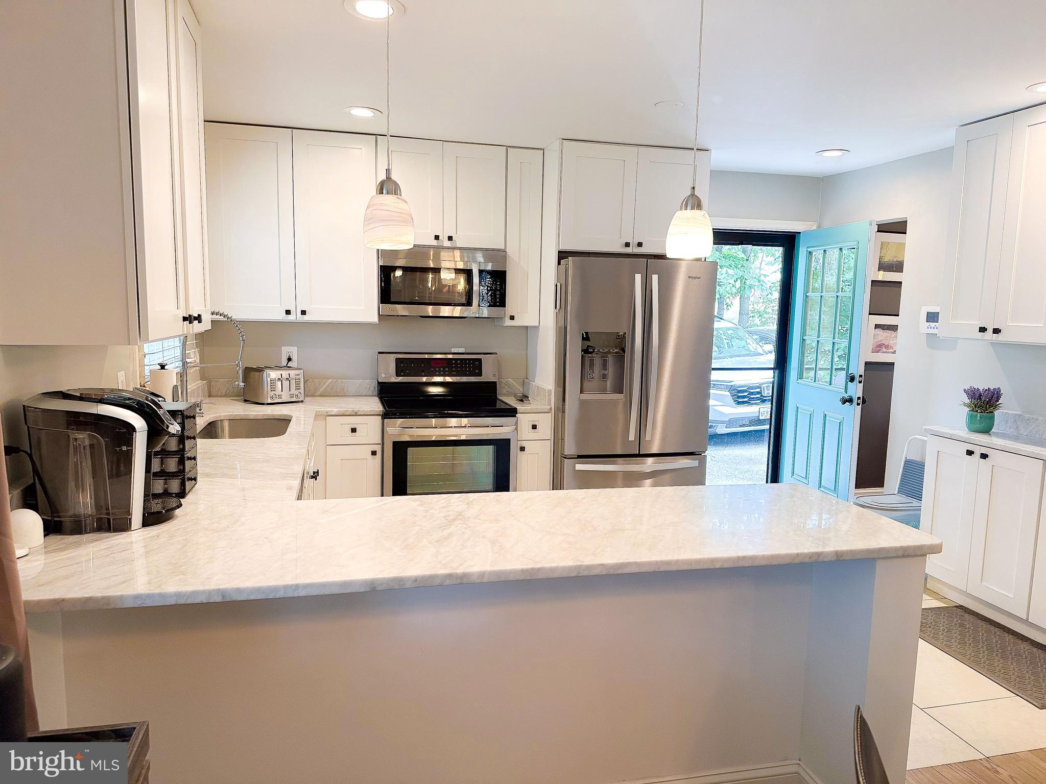 3680 Ridgeview Road Ijamsville, MD 21754 - Photo 16 of 30 Beautifully updated kitchen with ss appliances
