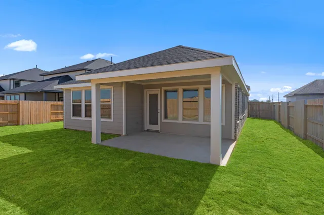 $302,000 | 321 Goldeneye Duck Drive, Hempstead, TX 77445