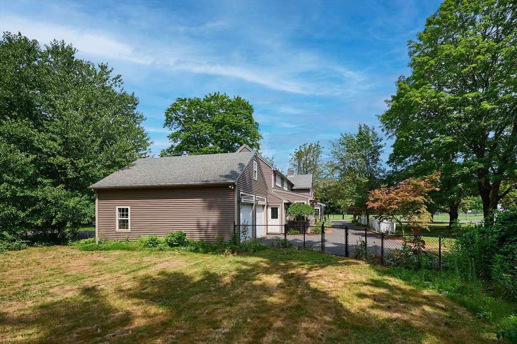 236 North Maple Street Northampton, MA 01062 - Photo 33 of 39
