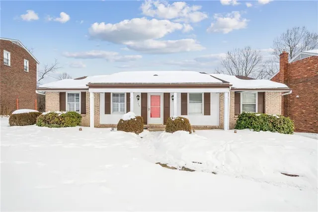 $255,000 | 117 Mayberry Drive, Monroeville, PA 15146
