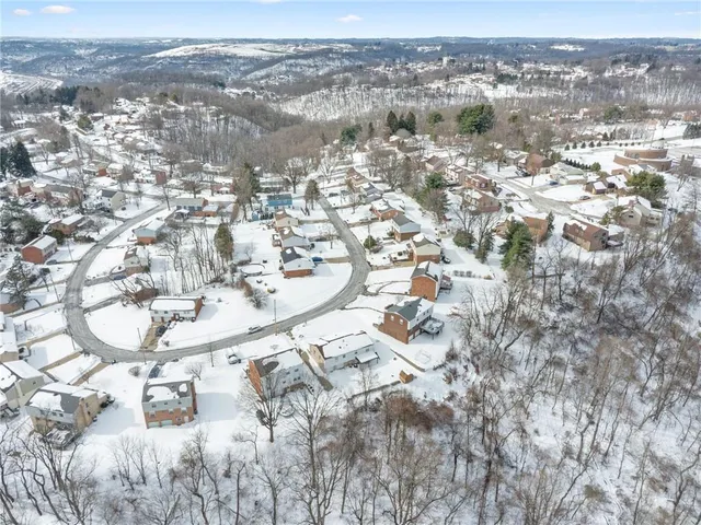 $255,000 | 117 Mayberry Drive, Monroeville, PA 15146