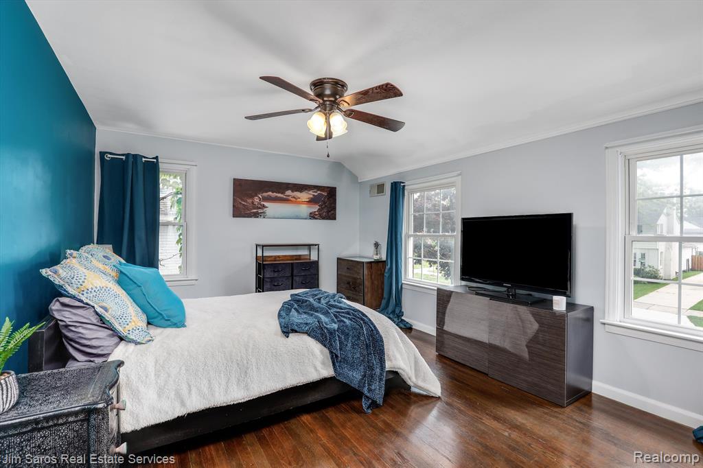 1322 Hampton Road Grosse Pointe Woods, MI 48236 - Photo 27 of 42