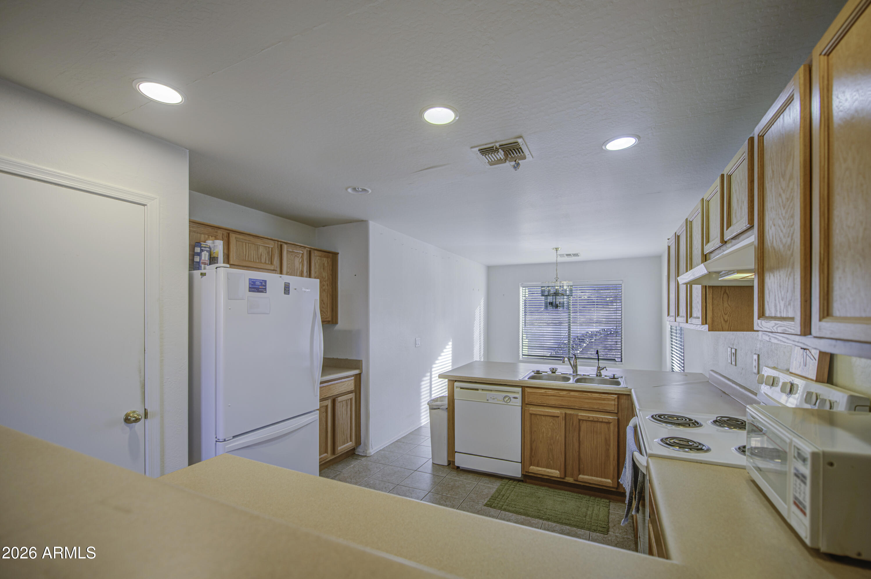 34802 West Elliot Road Arlington, AZ 85322 - Photo 6 of 60 Kitchen 3