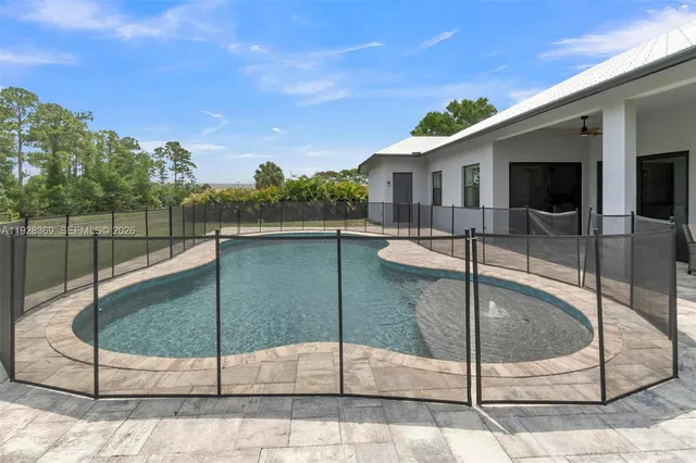 $970,000 | 17924 68th Street North, Loxahatchee, FL 33470