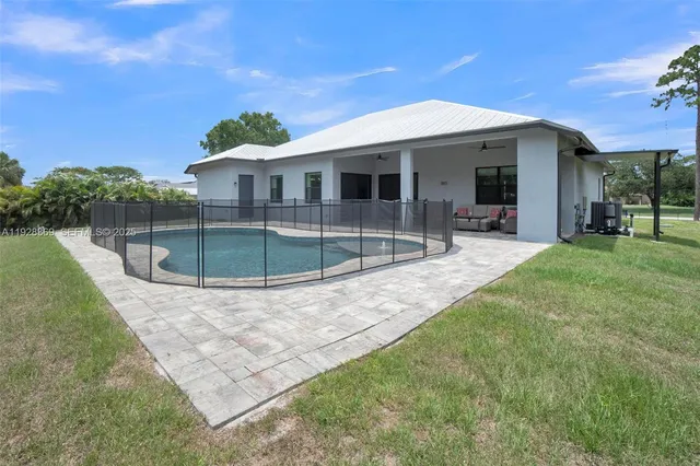 $970,000 | 17924 68th Street North, Loxahatchee, FL 33470