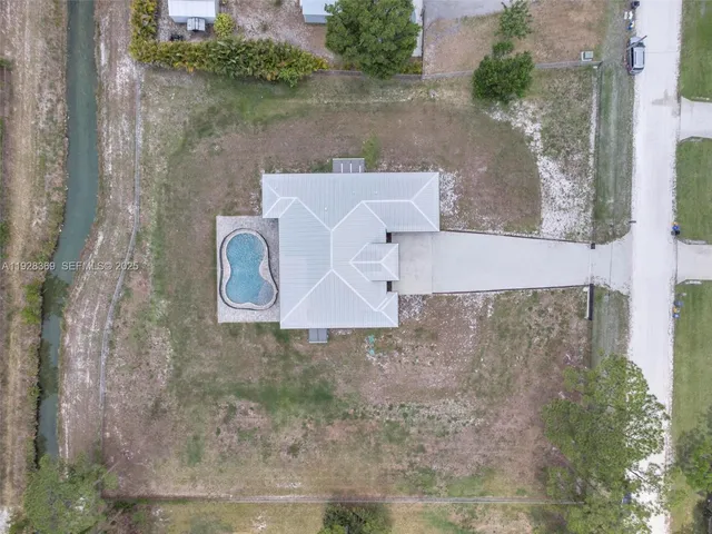 $970,000 | 17924 68th Street North, Loxahatchee, FL 33470