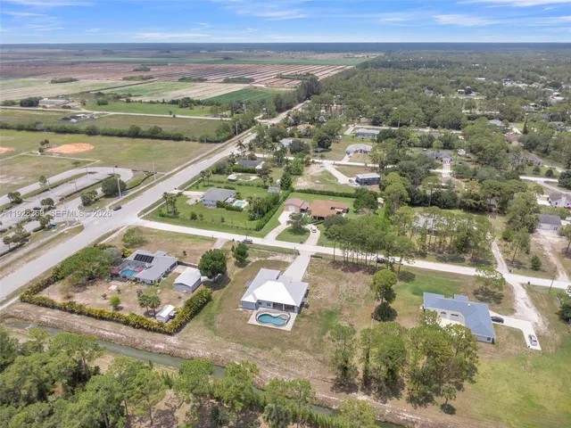 $970,000 | 17924 68th Street North, Loxahatchee, FL 33470