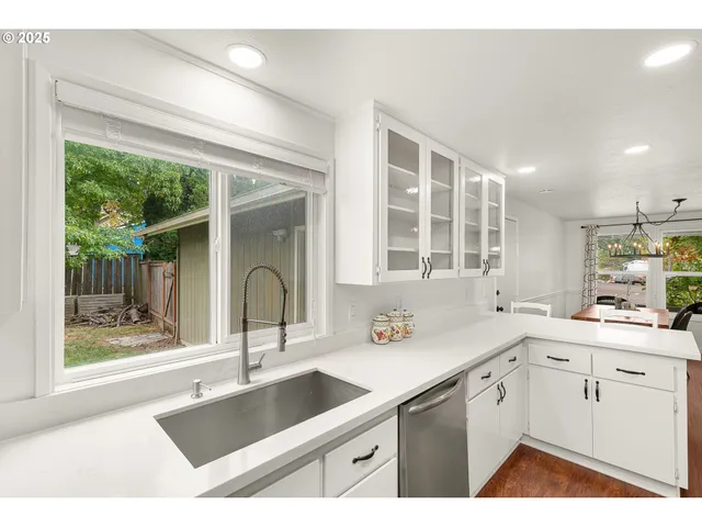 $569,000 | 14843 Southwest Daphne Court, Beaverton, OR 97007