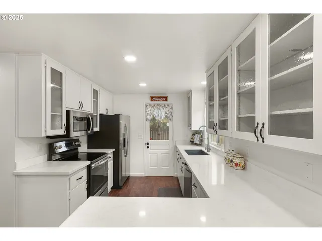 $569,000 | 14843 Southwest Daphne Court, Beaverton, OR 97007