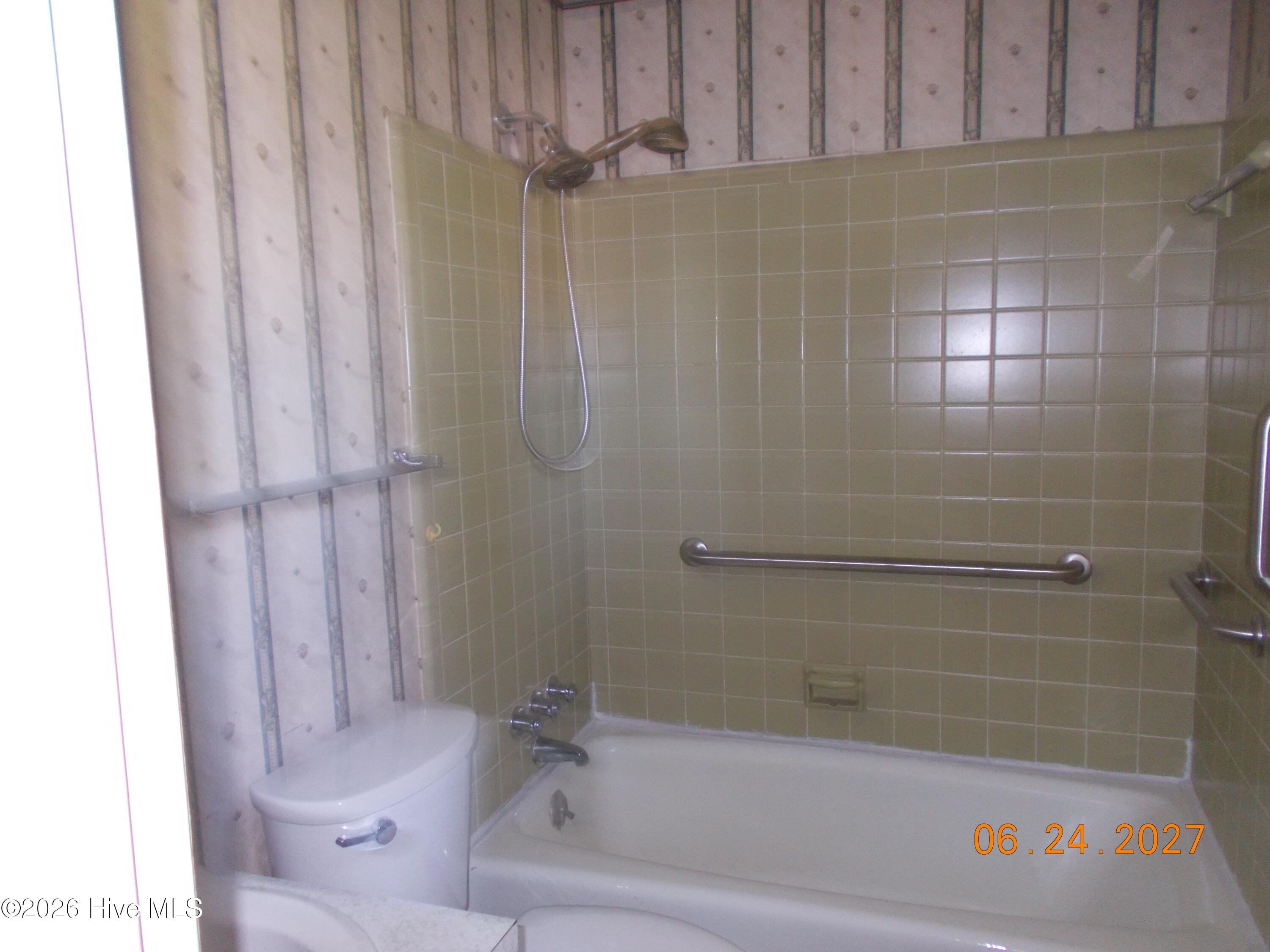 2209 Stanton Road Kinston, NC 28504 - Photo 10 of 11 bathroom