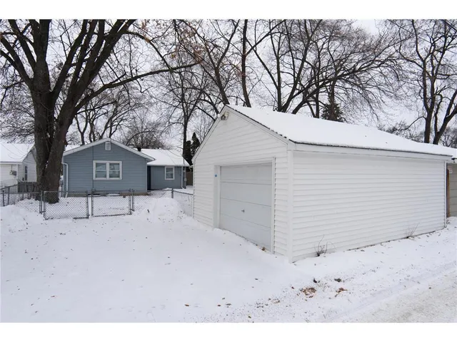 $2,350 | 5048 North Girard Avenue, Minneapolis, MN 55430