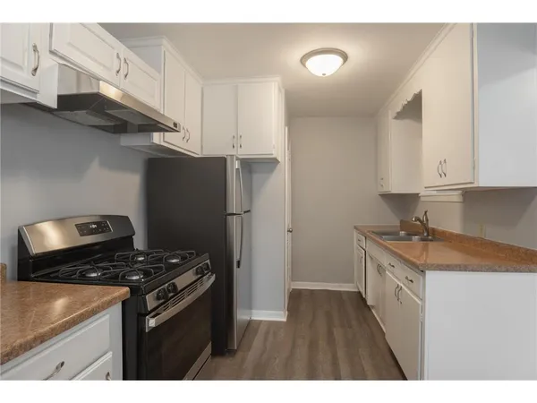 $2,350 | 5048 North Girard Avenue, Minneapolis, MN 55430
