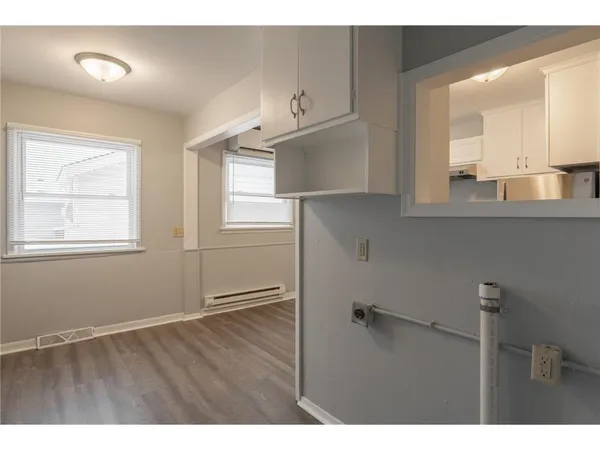 $2,350 | 5048 North Girard Avenue, Minneapolis, MN 55430