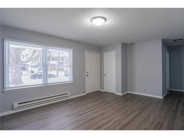 $2,350 | 5048 North Girard Avenue, Minneapolis, MN 55430