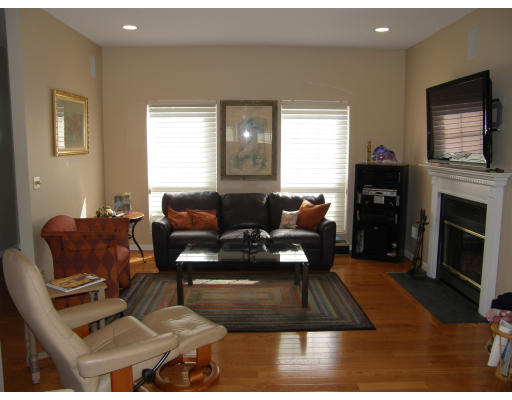 16 Lyon Lane Boca Raton, FL 33428 - Photo 3 of 24 Gallery Image 3