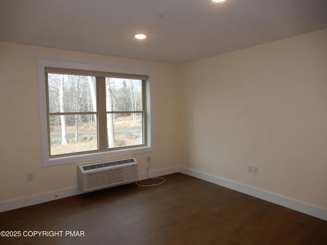 $2,000 | 101 Brook Village, Scotrun, PA 18355