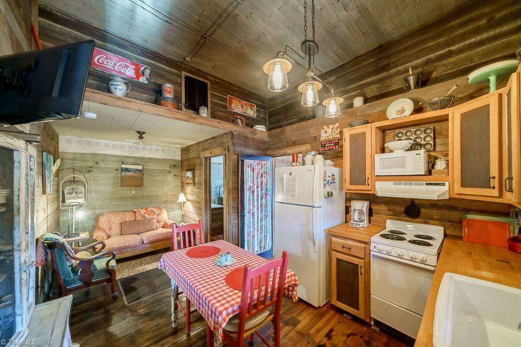 11964 Austin Traphill Road Traphill, NC 28685 - Photo 31 of 48 Gen Store kitchen