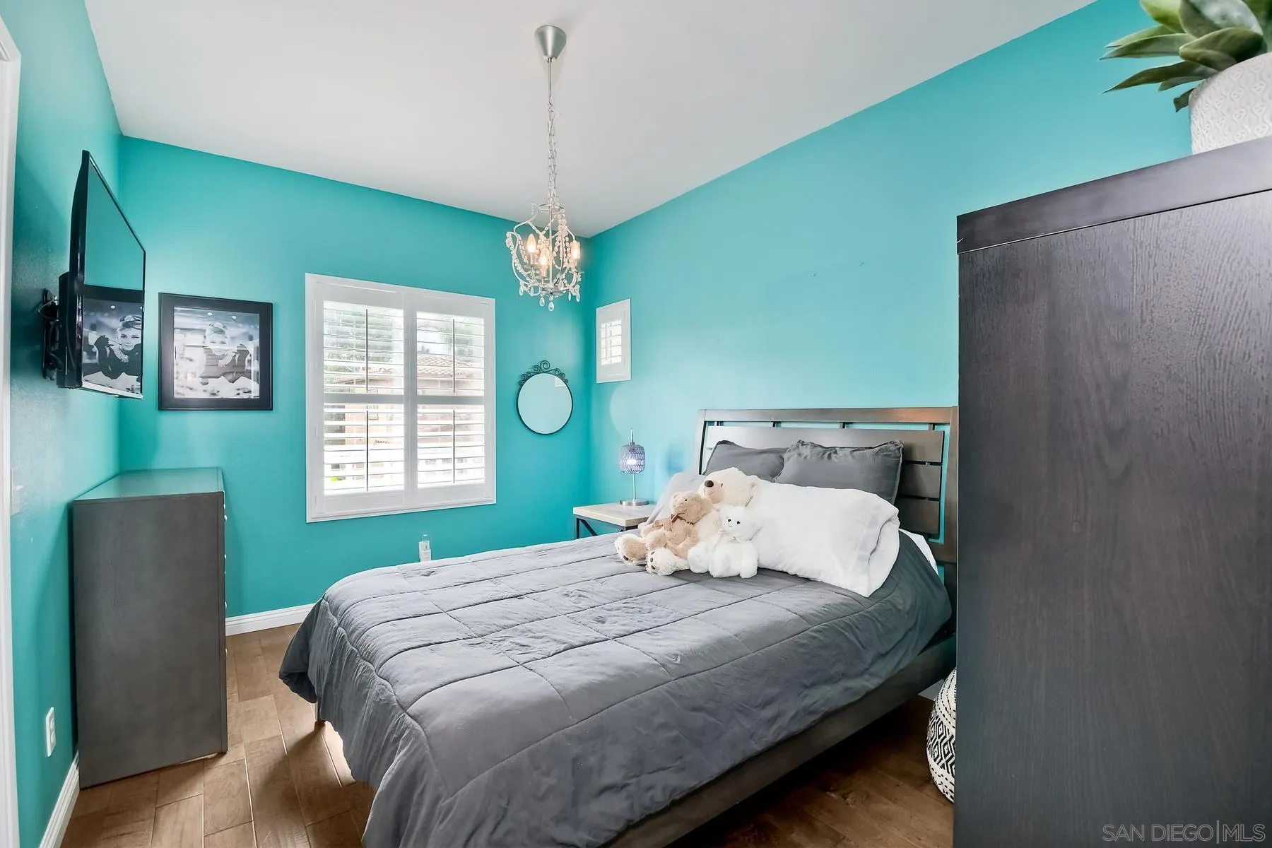 1145 Monterey Place Encinitas, CA 92024 - Photo 20 of 34 a bedroom with a bed and a window