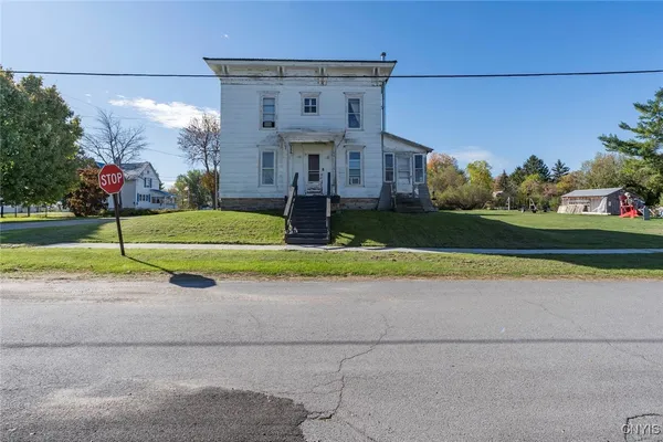 $144,900 | 409 Franklin Street, Hammond, NY 13646