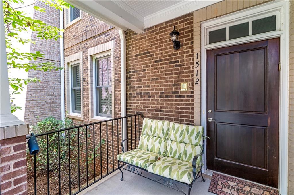 1512 Davis Oaks Way, Unit 4 Decatur, GA 30033 - Photo 1 of 1 Welcome to prestigious Davis Oaks, just a short walk across the street to the Grove resturant and the Oak Grove Historic Market
