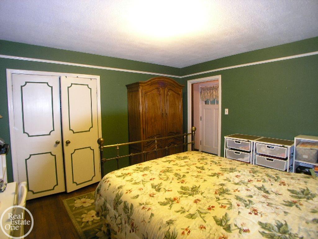 4568 East 10 Mile Road Warren, MI 48091 - Photo 24 of 31 31391863-23.JPG