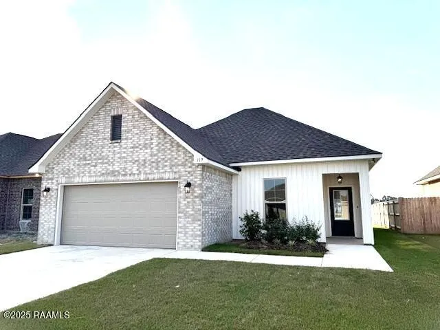 $2,100 | 119 Brattle Court, Lafayette, LA 70506