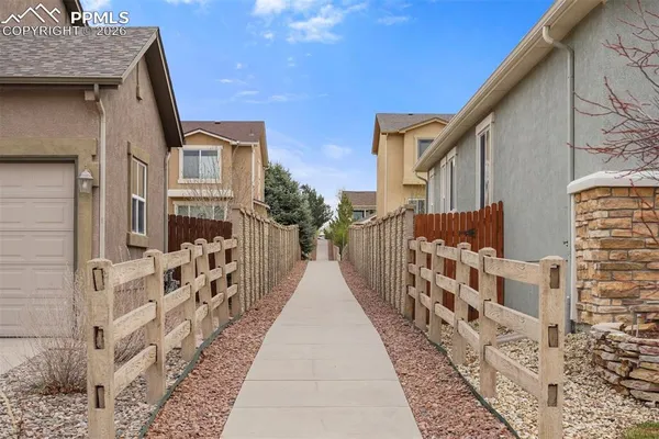 $540,000 | 5978 Cumbre Vista Way, Colorado Springs, CO 80924