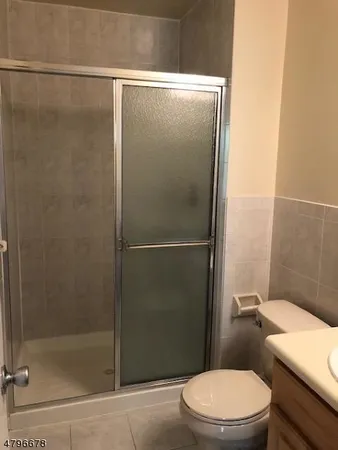 $4,200 | 5 Mt Vernon Square, Unit 5, Verona, NJ 07044