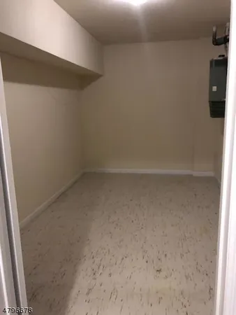 $4,200 | 5 Mt Vernon Square, Unit 5, Verona, NJ 07044