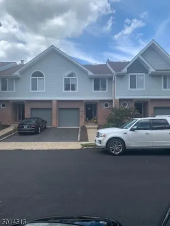 $4,200 | 5 Mt Vernon Square, Unit 5, Verona, NJ 07044