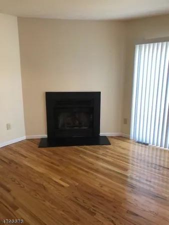 $4,200 | 5 Mt Vernon Square, Unit 5, Verona, NJ 07044