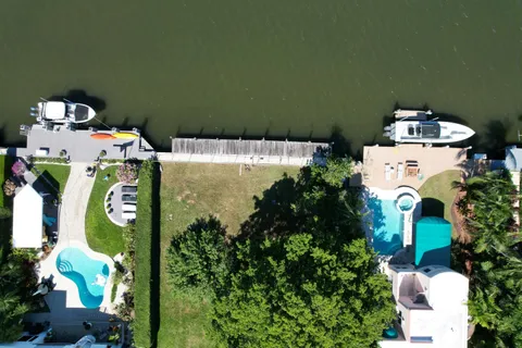 $3,490,000 | 1010 South North Lake Drive, Hollywood, FL 33019