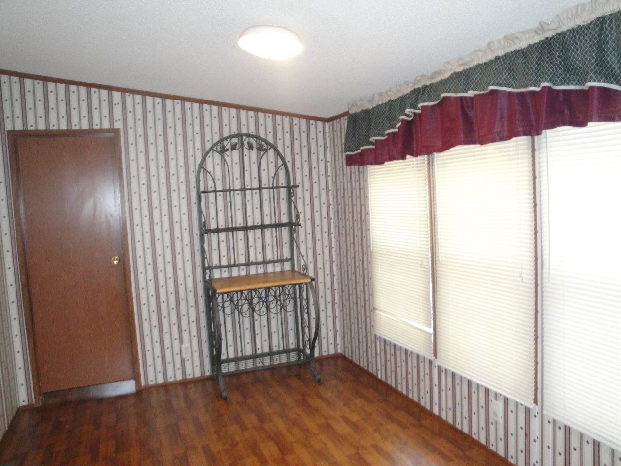 92 Rt Bartow, WV 24920 - Photo 11 of 21 Breakfast Room