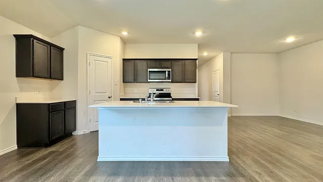 $2,250 | 1420 Stuarts Frst Drive, Denton, TX 76207