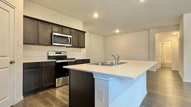 $2,250 | 1420 Stuarts Frst Drive, Denton, TX 76207