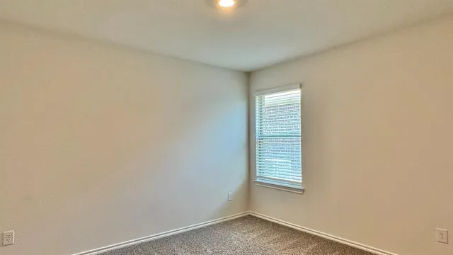 $2,250 | 1420 Stuarts Frst Drive, Denton, TX 76207