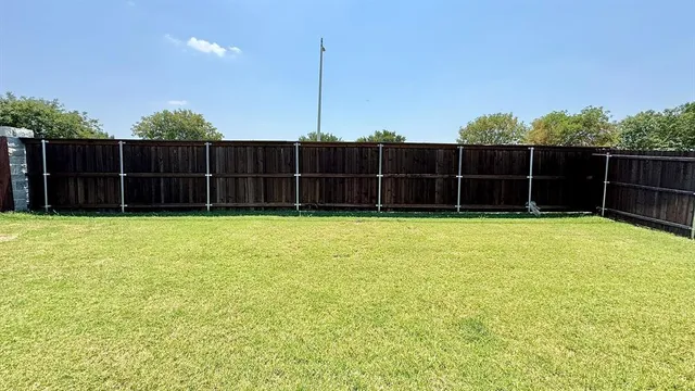 $2,250 | 1420 Stuarts Frst Drive, Denton, TX 76207