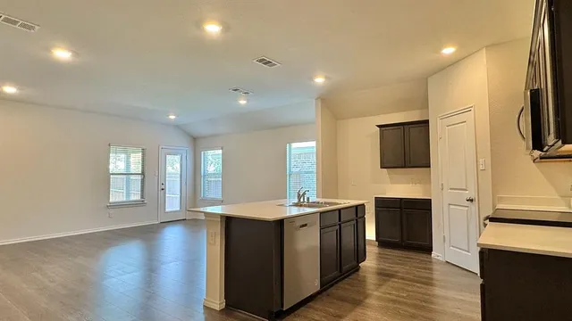 $2,250 | 1420 Stuarts Frst Drive, Denton, TX 76207