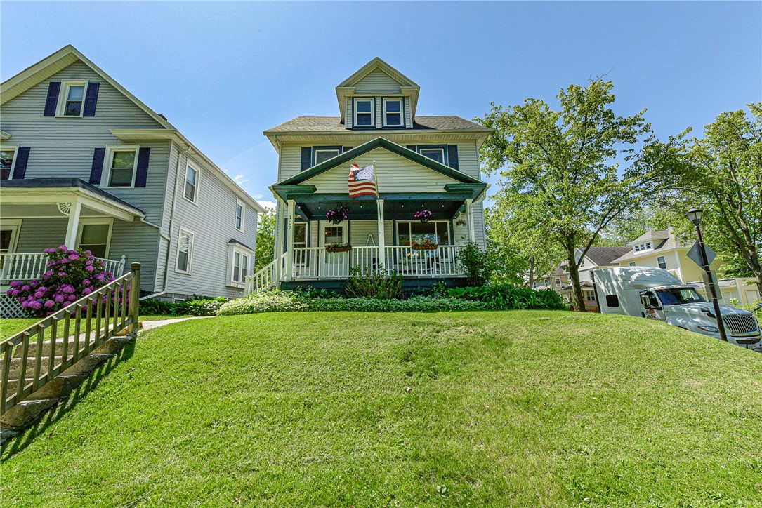 107 Parkside Avenue Rochester, NY 14609 - Photo 1 of 37