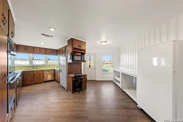 $389,005 | 600 South Storts Street, Poth, TX 78147