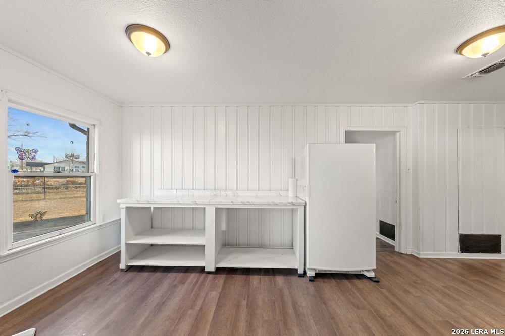 600 South Storts Street Poth, TX 78147 - Photo 16 of 39