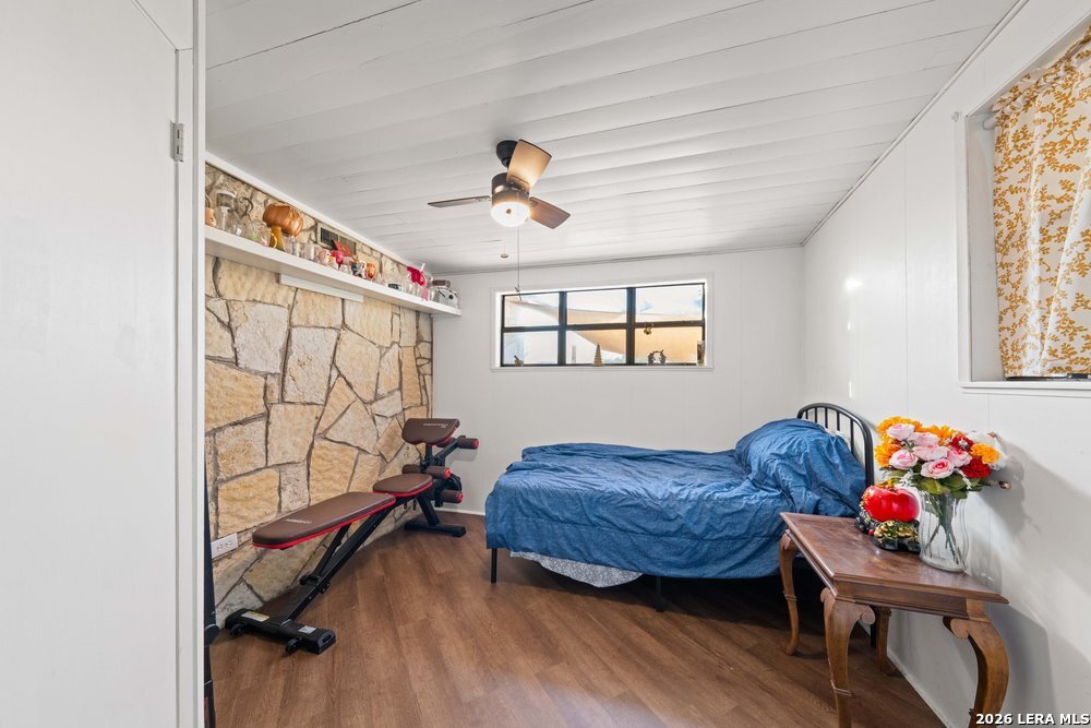 600 South Storts Street Poth, TX 78147 - Photo 22 of 39