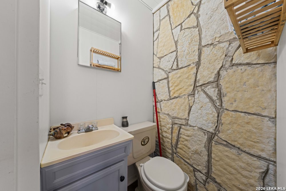 600 South Storts Street Poth, TX 78147 - Photo 23 of 39