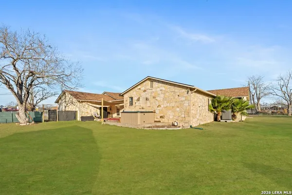 $389,005 | 600 South Storts Street, Poth, TX 78147