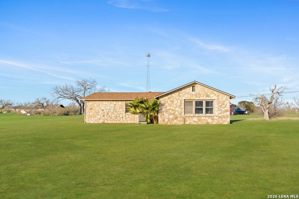 600 South Storts Street Poth, TX 78147 - Photo 34 of 39