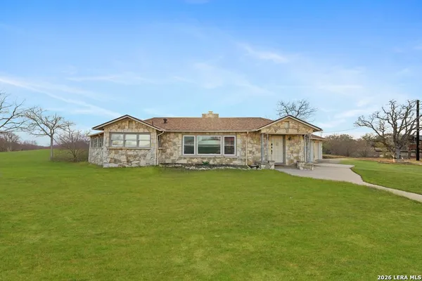 $389,005 | 600 South Storts Street, Poth, TX 78147