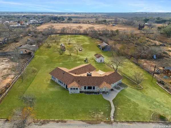 $389,005 | 600 South Storts Street, Poth, TX 78147