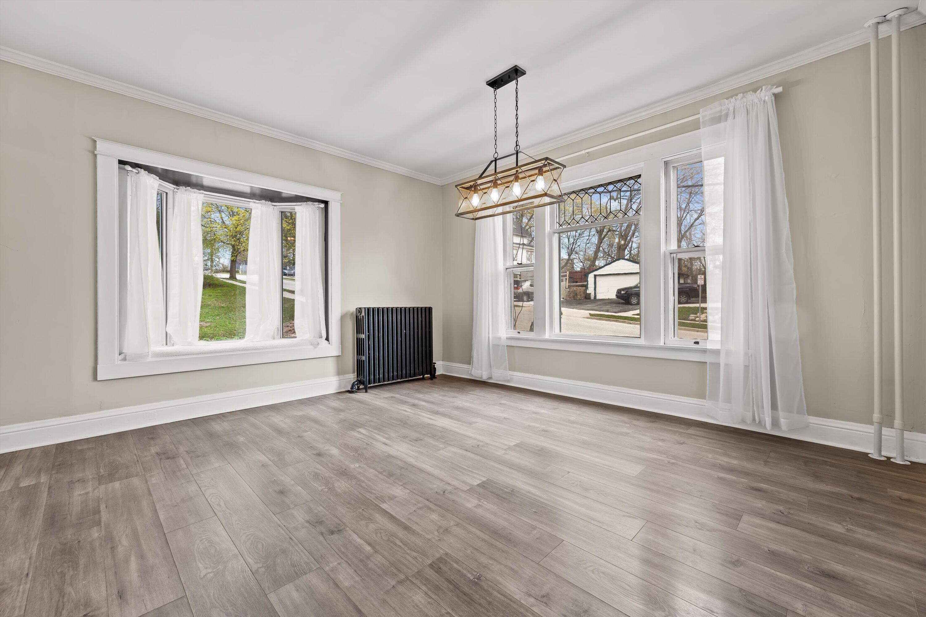 140 Spring Street Waukesha, WI 53188 - Photo 10 of 41 dining room