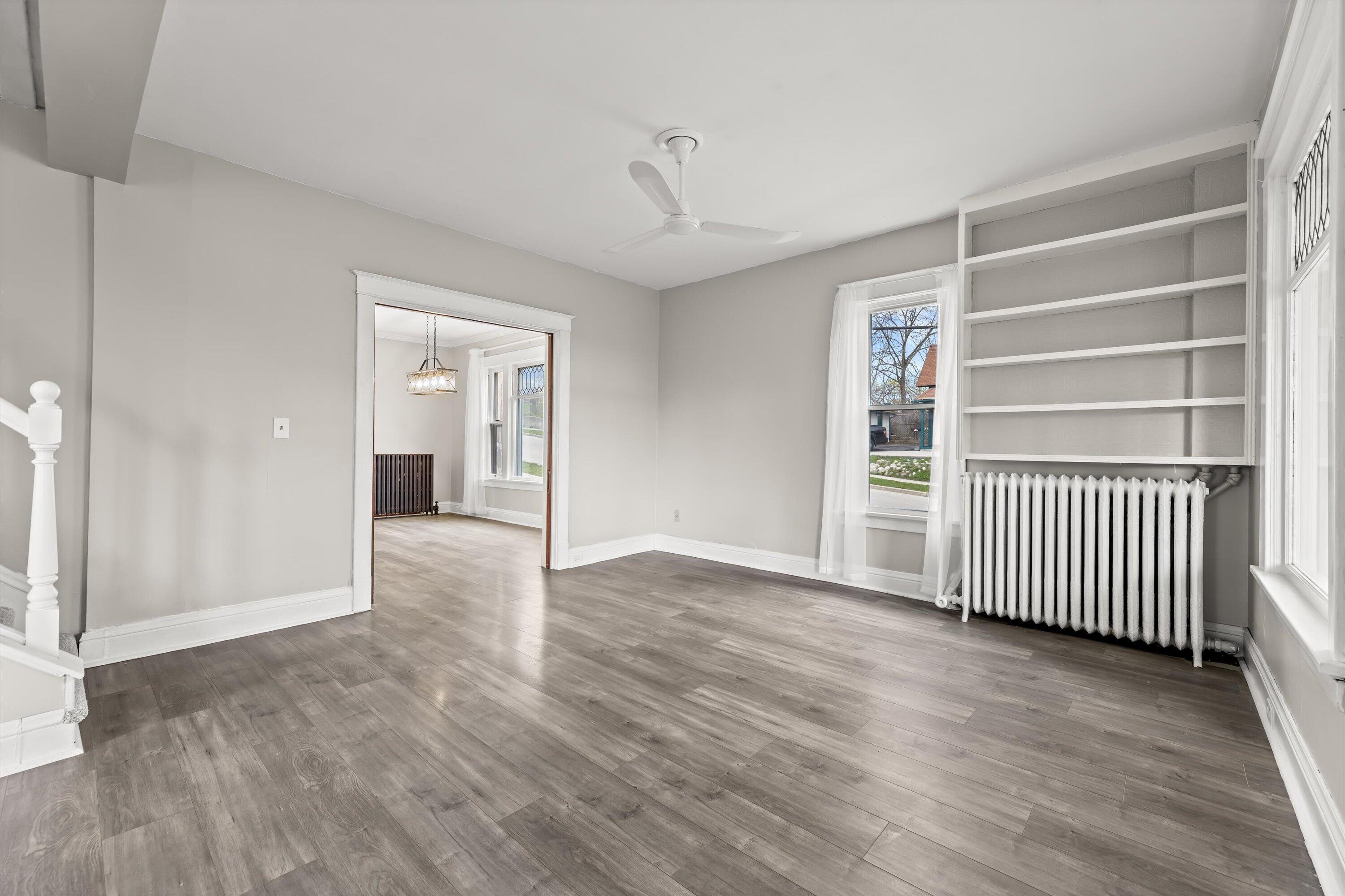 140 Spring Street Waukesha, WI 53188 - Photo 4 of 41 living room