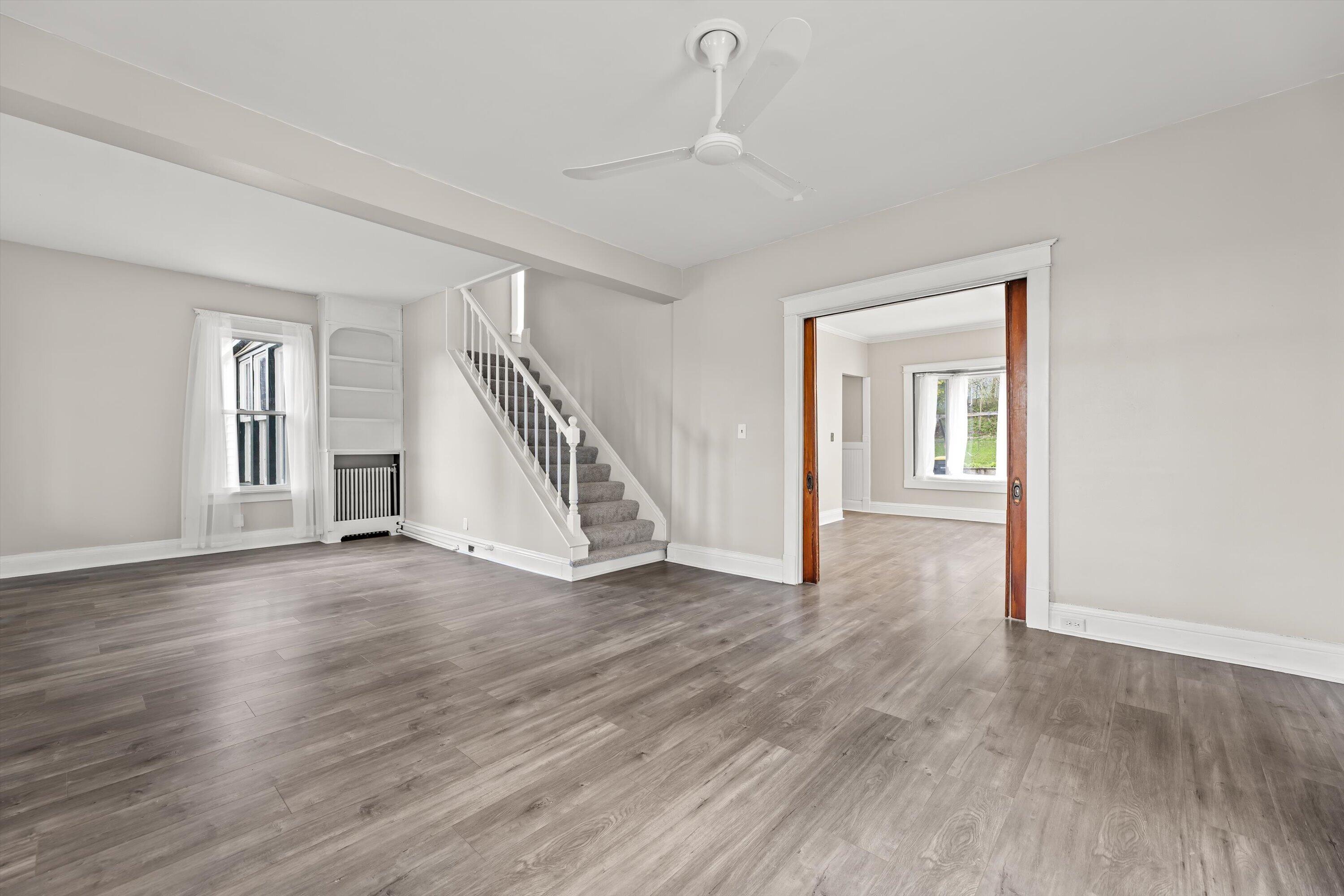 140 Spring Street Waukesha, WI 53188 - Photo 5 of 41 living room